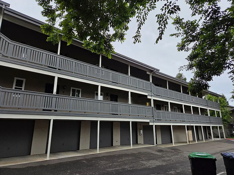 3847 Vineyard Ave #J — Photo 24