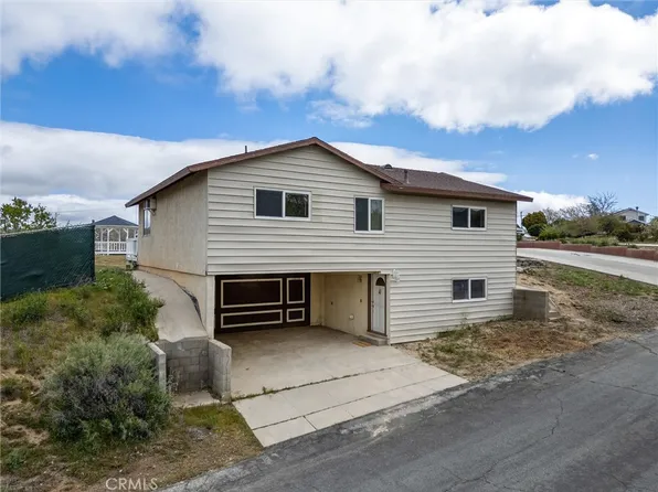 14859 Ripton Rd, Lake Hughes, CA 93532