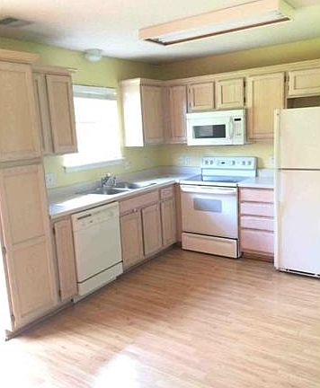 4th image of 5632 NW Sunrise Meadow Cir #55