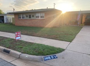 308 Cherokee Trl #B, Foss, OK 73647