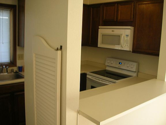 2nd image of 88 Cypress Pl