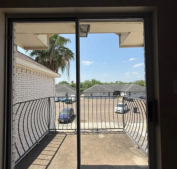 1800 Oasis Dr #102 — Photo 13