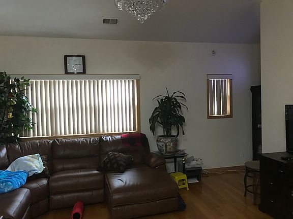 3rd image of 2979 S Archer Ave Unit 1