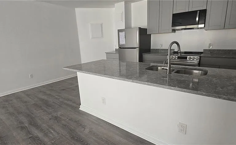 4951 Larkspur Ln #BASEMENT — Photo 2