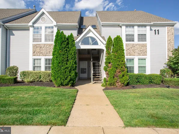 242 Loring Ct, Sewell, NJ 08080