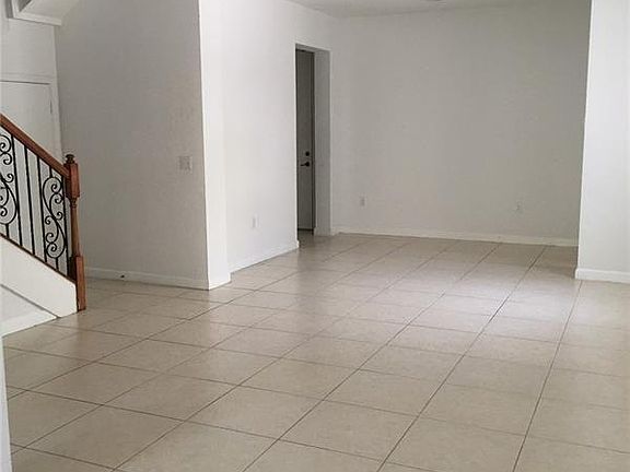 3rd image of 141 SE 7th Ave #141