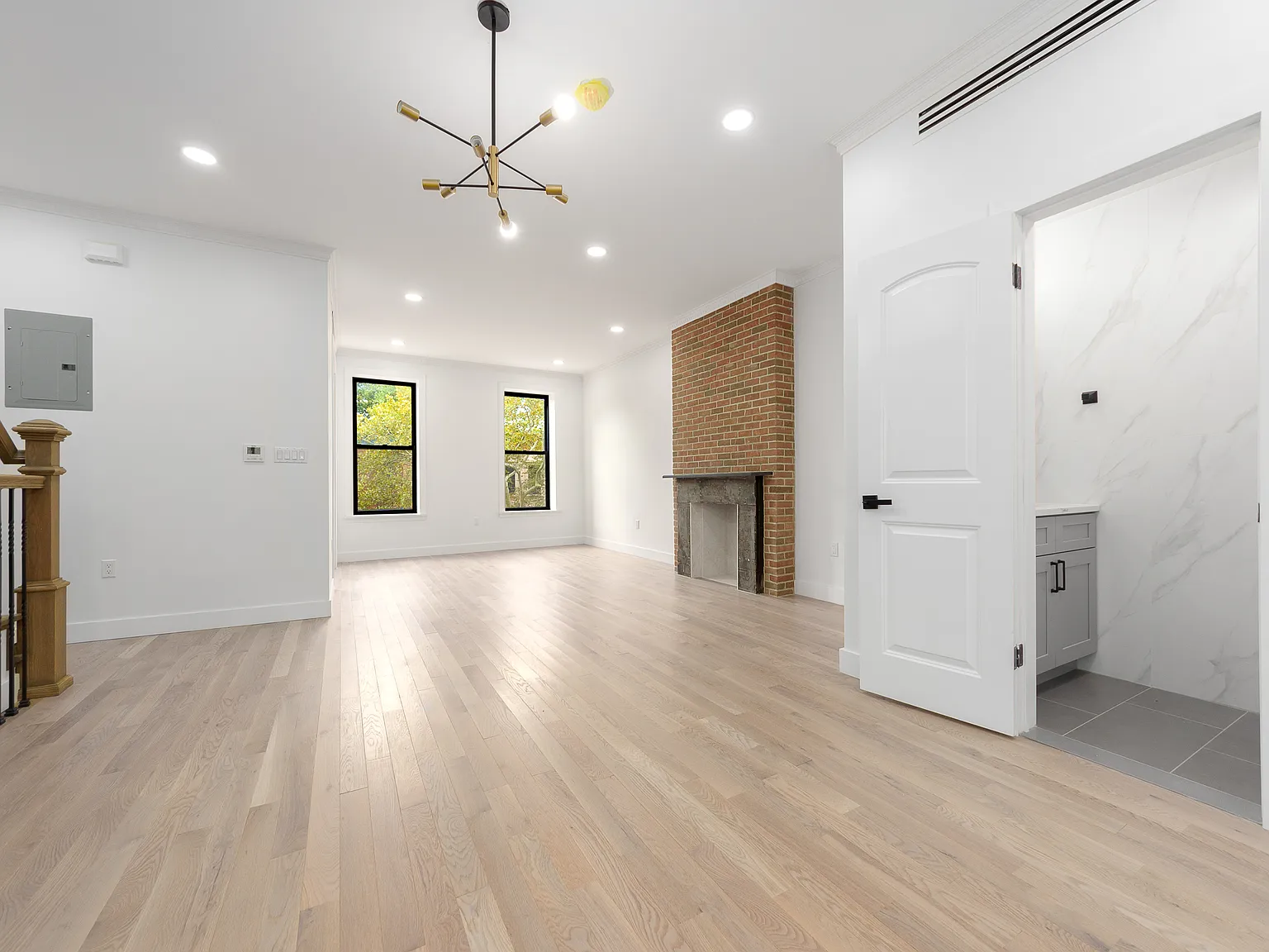 533 Madison Street — Photo 4
