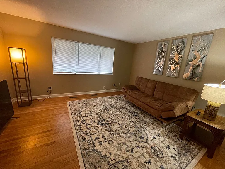 205 Sunrise Ln #C — Photo 8
