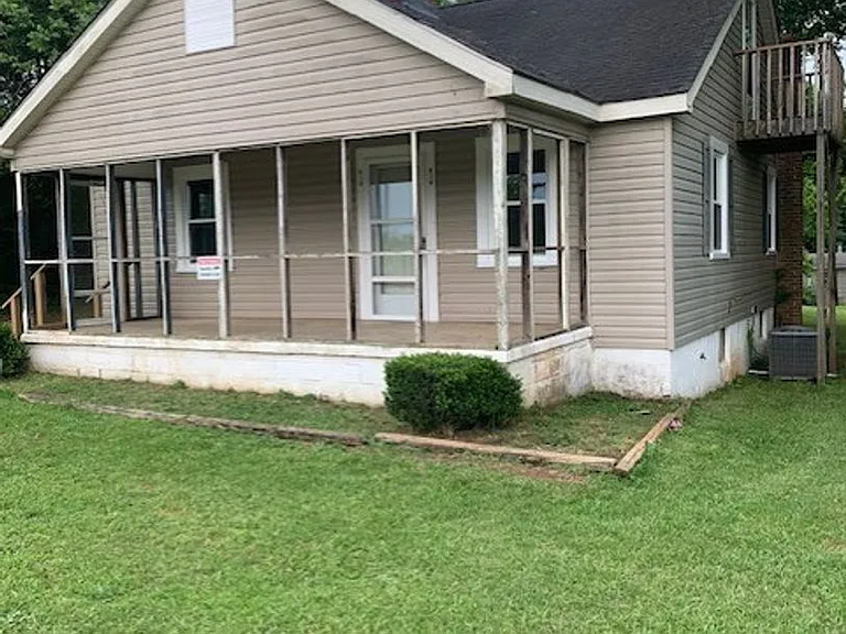810 Bethesda Rd — Photo 1