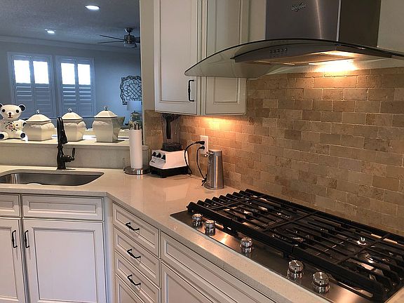 3rd image of 572 Caspia Ln