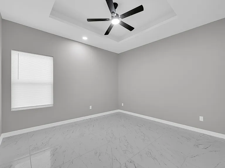 103 S Dove St #C — Photo 7