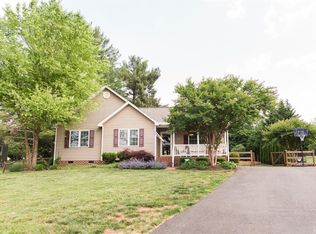 1111 Bellevue Rd, Forest, VA 24551