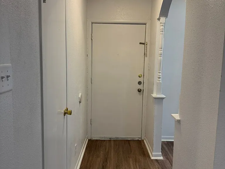 132 Meadow Way — Photo 3