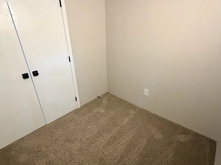 Cedar Apartments — Photo 30