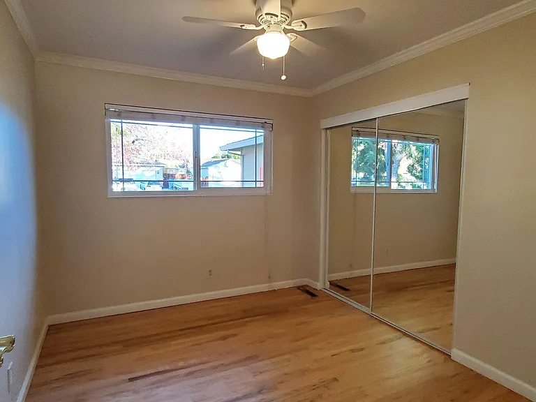 6211 Cloverhill Dr — Photo 7