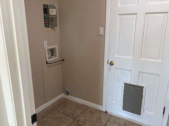 5th image of 5605 Edinburg Dr
