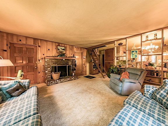 2nd image of 912 Edgewood Cir