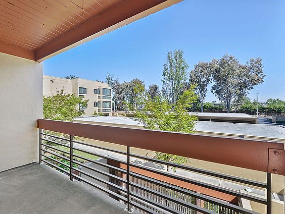 5th image of 926 Beach Park Blvd APT 5