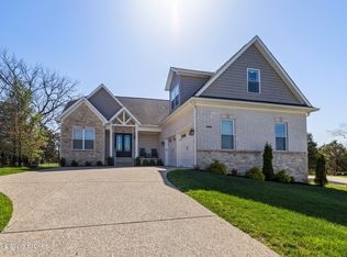 10406 Martinside Dr, Louisville, KY 40291