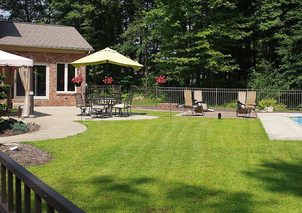 2355 Spangler Rd, Hermitage, PA 16148 Zillow