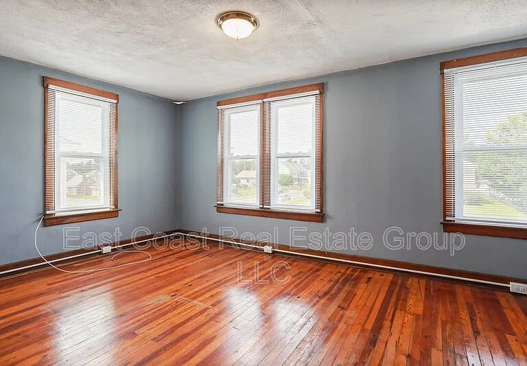 39 W Wilson Blvd — Photo 18