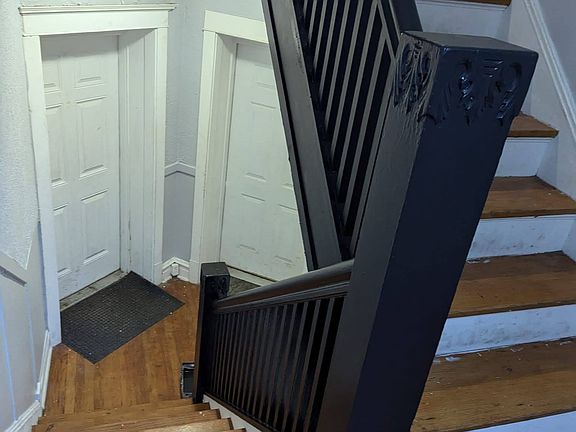 3rd image of 2507 W 58th St #1E