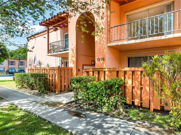 7208 Fairway Dr APT I9, Miami Lakes, FL 33014