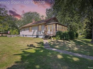 703 Cary St, Corunna, MI