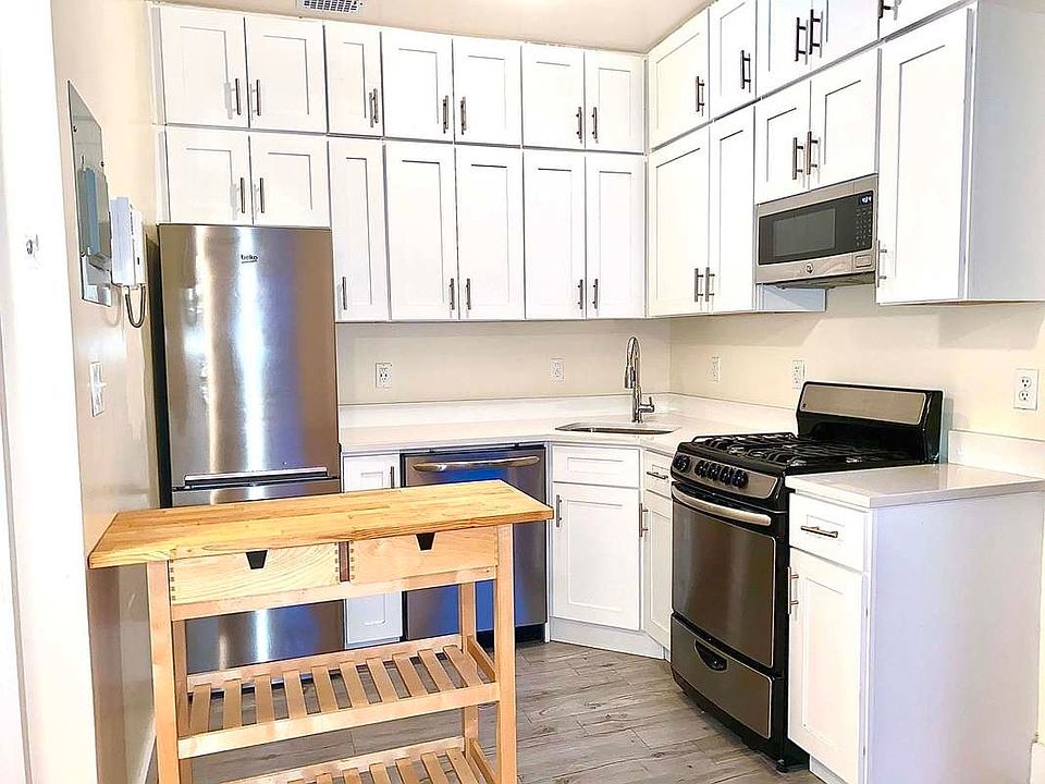 1st image of 318 W 105th St #5A4