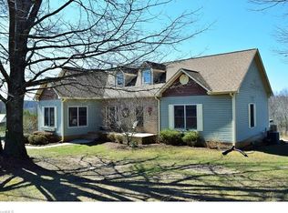 1168 Jp Lynch Rd, PILOT MOUNTAIN, NC 27041