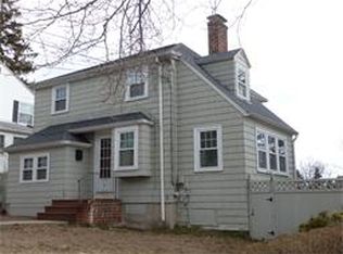 52 Myopia Rd, Hyde Park, MA 02136