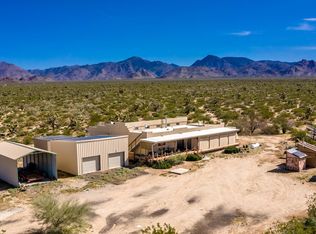 19180 S Tom Mix Rd, Yucca, AZ 86438