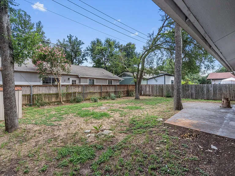 10057 Woodland Village Dr — Photo 28