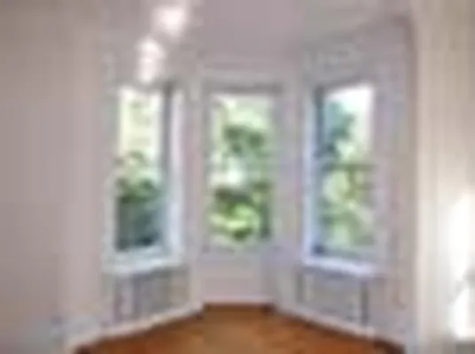 Rented by Quest Realty Sunnyside Corp | media 13