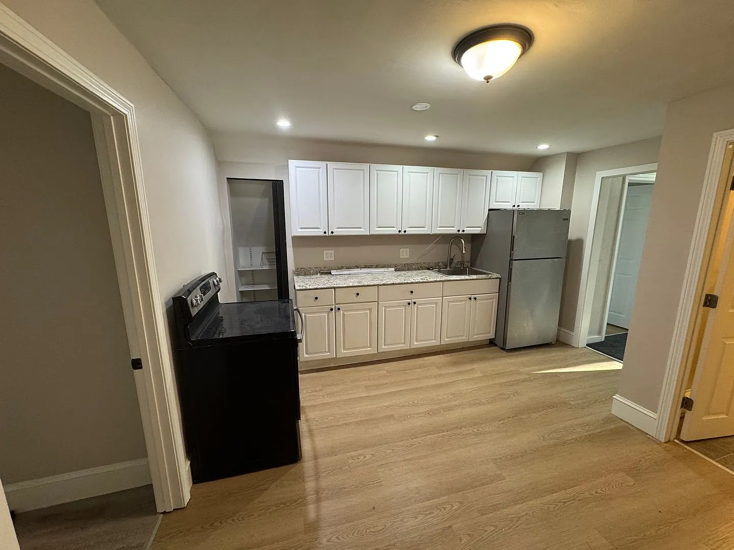 Spacious and Sunny 3 Bedroom Rental in Methuen - Available Now! — Photo 2