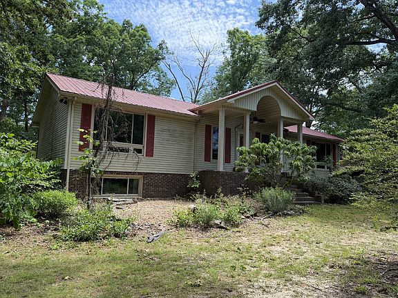 5th image of 1045 Highland Dr