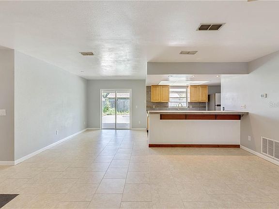 3rd image of 3901 Beachman Dr