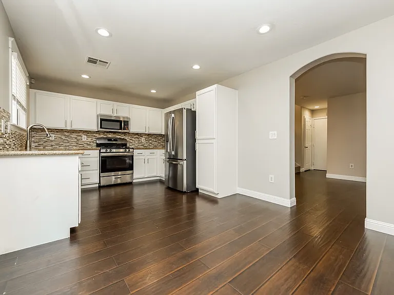 9453 Grandview Spring Ave — Photo 7