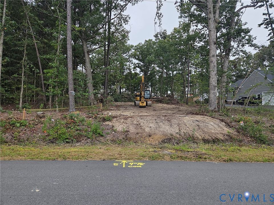 2nd image of 11571 Edinburgh Rd