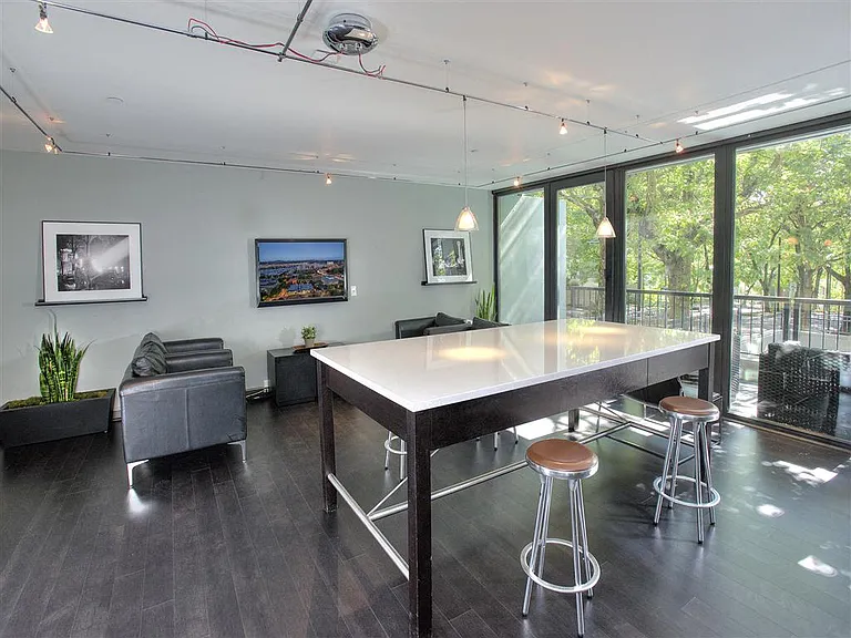 Harrison Tower Apartment Homes — Photo 19