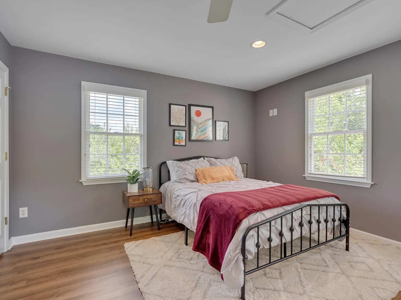 Studio, 350 sqft, $950 — Photo 4
