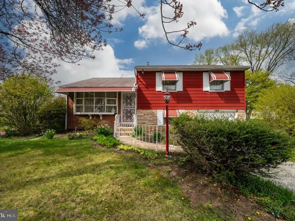 125 E 1st Ave, Collegeville, PA 19426