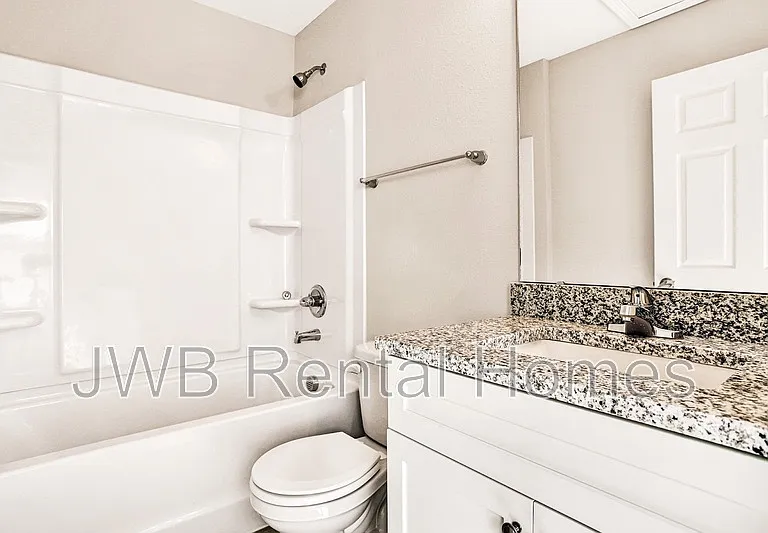 1362 Florida Ave — Photo 7