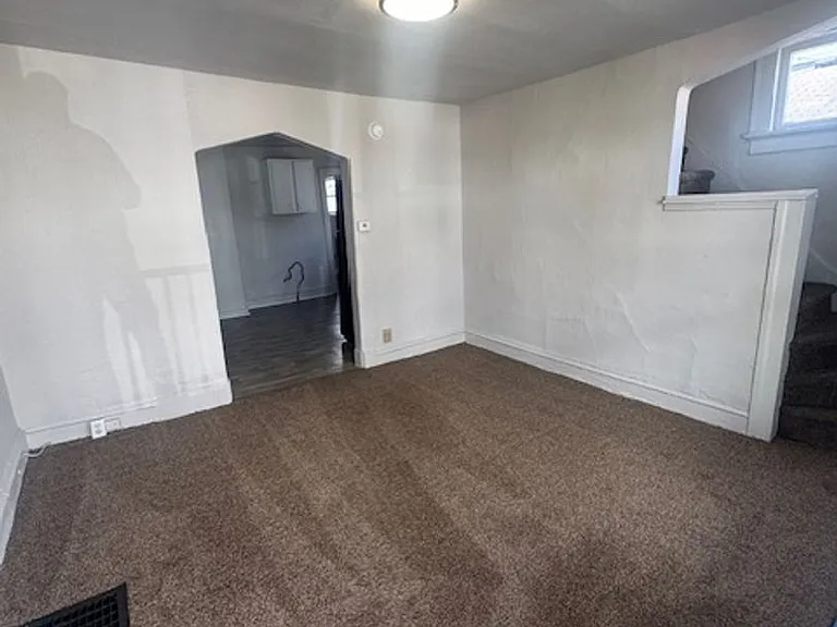 311 W Williams St — Photo 2