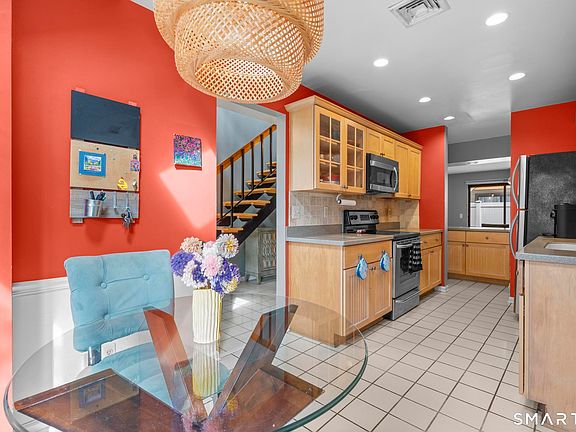 3rd image of 27 Lindstrom Road #7C