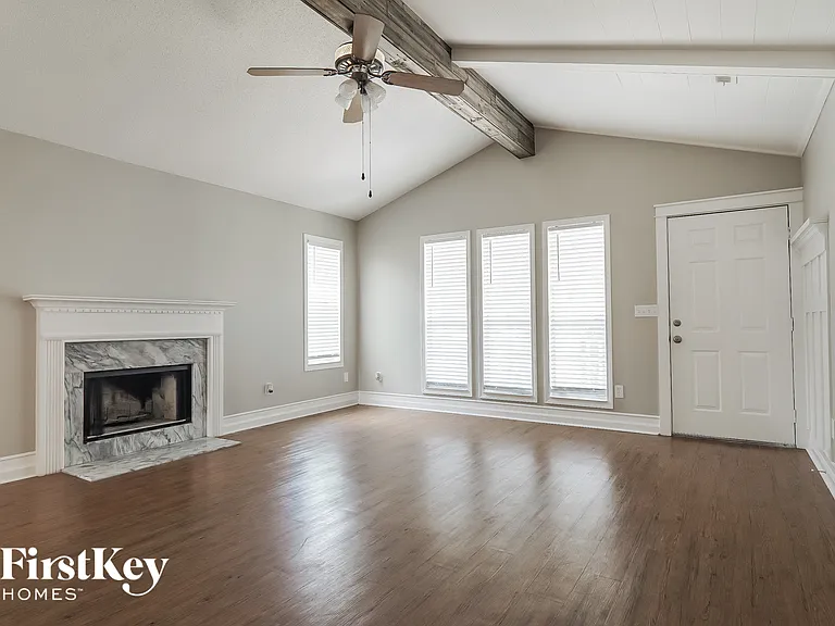 2821 Saint Patrick Pl — Photo 4