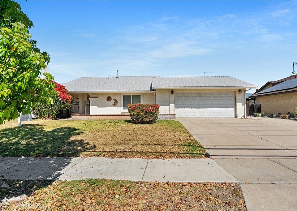 1st image of 366 Bohnert Ave