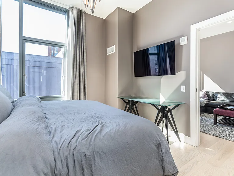 32 Traveler St #Penthouse 8 — Photo 12