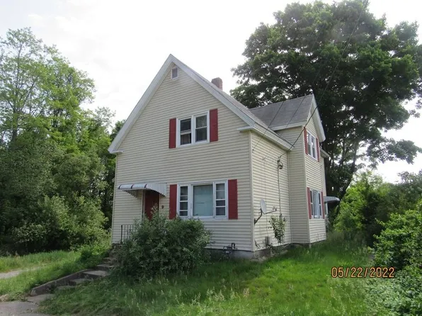 9 Akron Ln, Taunton, MA 02780