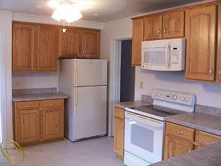 3rd image of 1044 Highland Ave